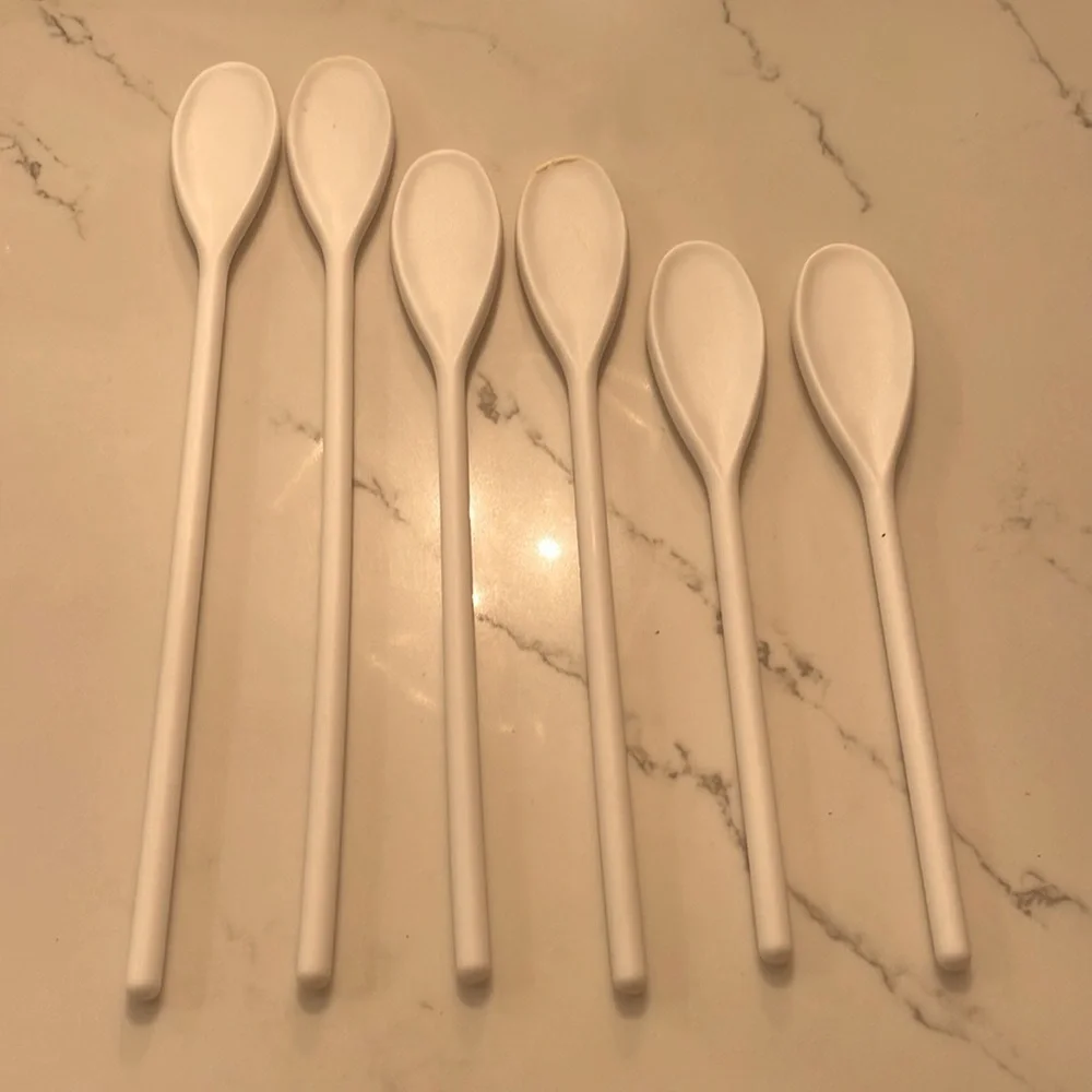 Set of 6 plastic flat scraping spoons